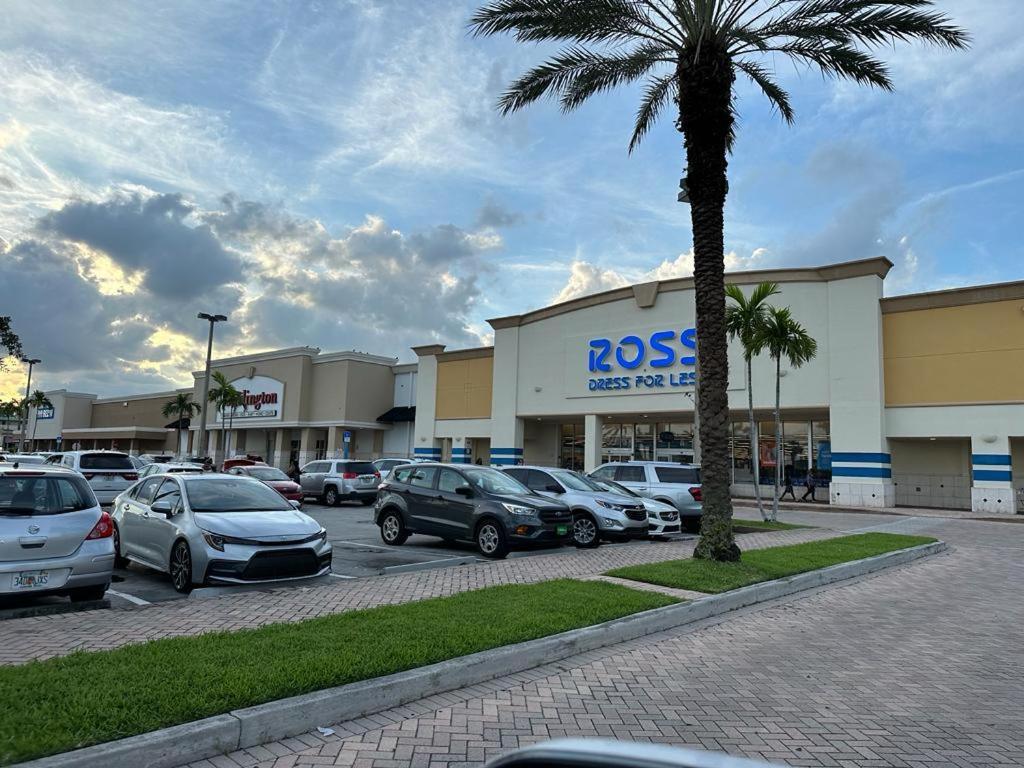 شقة Moderno Departamento Estudio Miami شاطئ هالانديل المظهر الخارجي الصورة