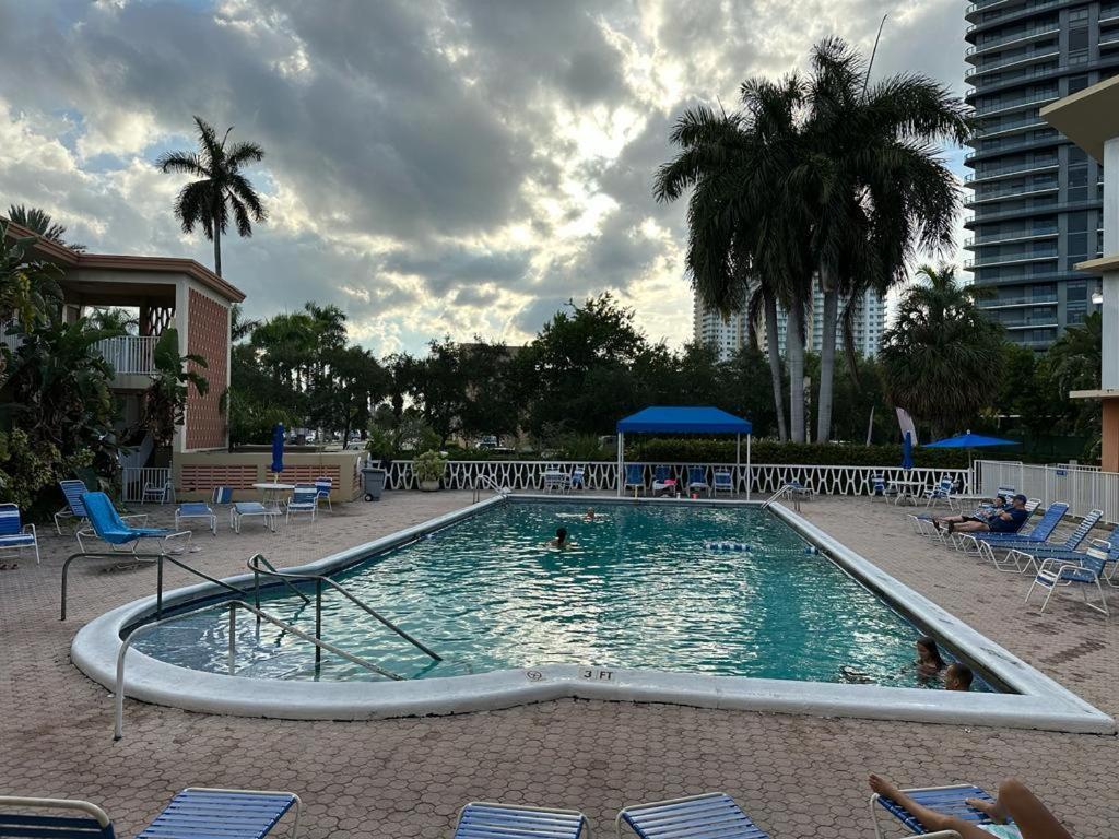 شقة Moderno Departamento Estudio Miami شاطئ هالانديل المظهر الخارجي الصورة